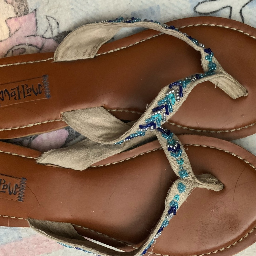 Mad Love Beaded Flip Flops Womens Size 8